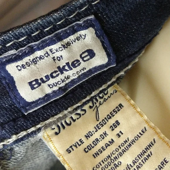 **Miss Me Jeans** - Picture 10 of 11